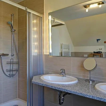 Nachtigall, Glowe, Cleaning Included غلوفي