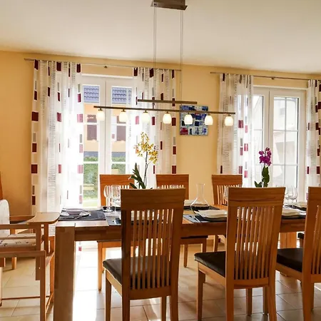 Nachtigall, Glowe, Cleaning Included غلوفي